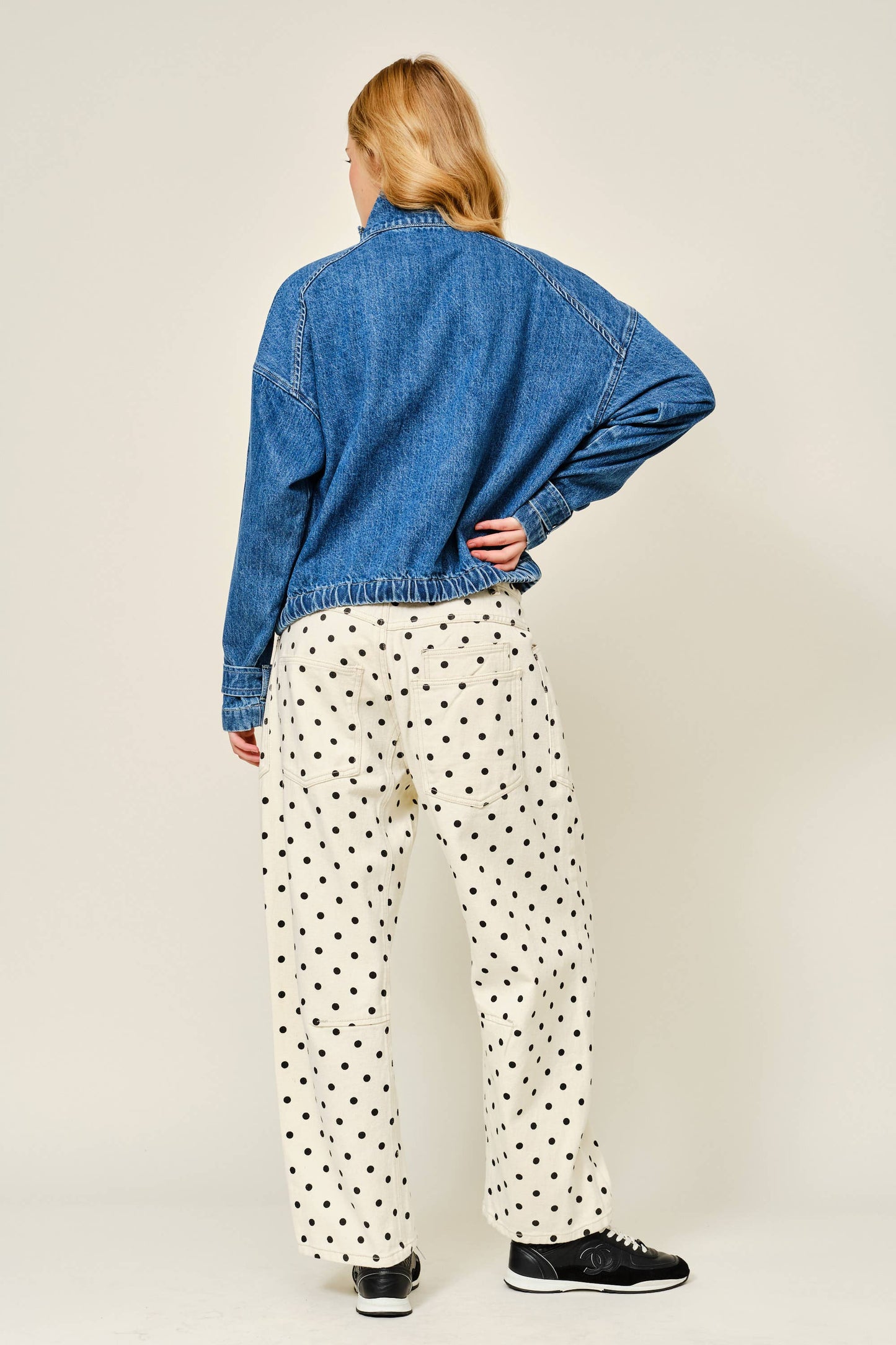 DOT BARREL DENIM PANTS WITH EYELET WAIST