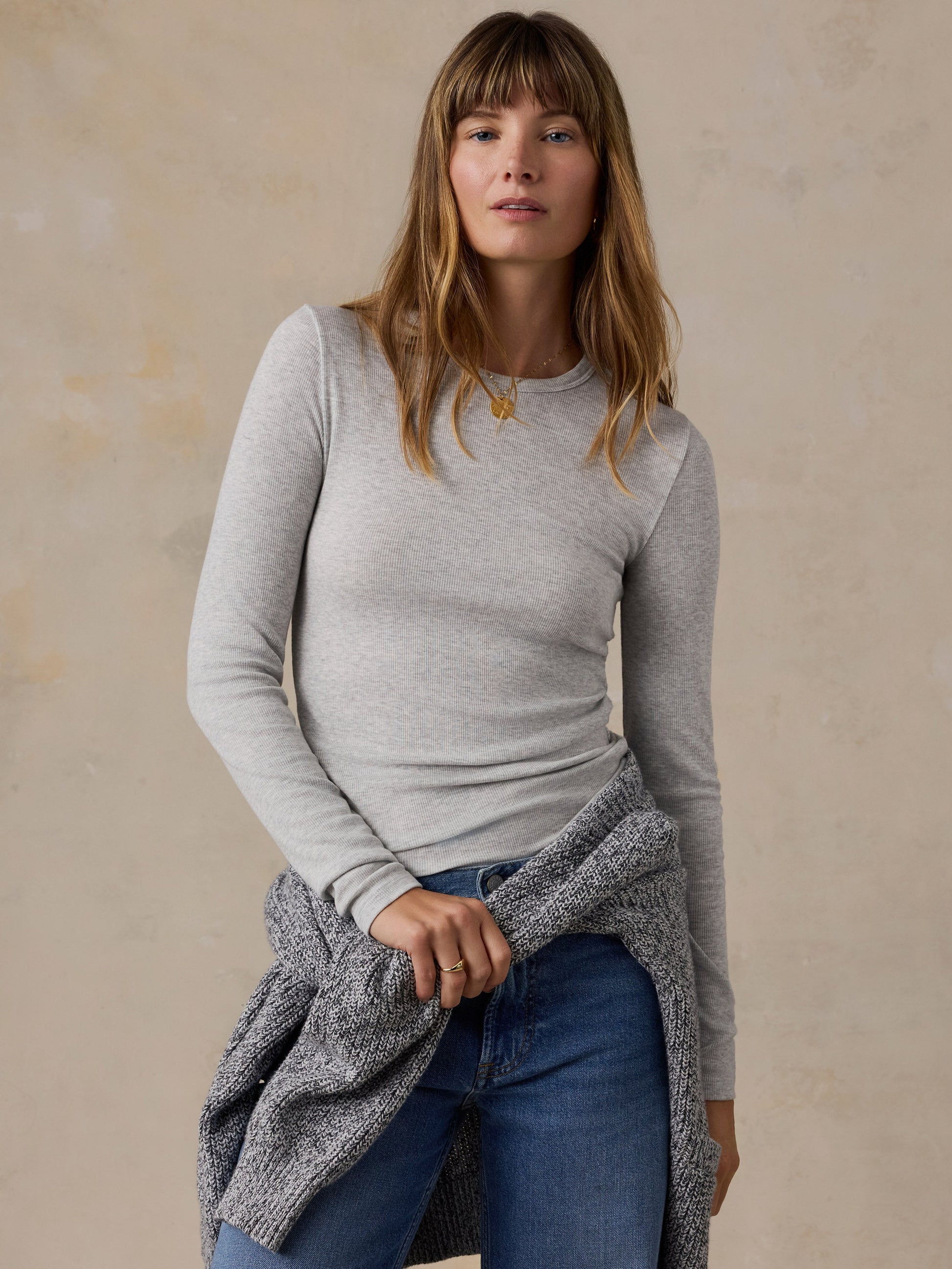 Featherweight Freestyle Layering Crew - Light Grey Heather