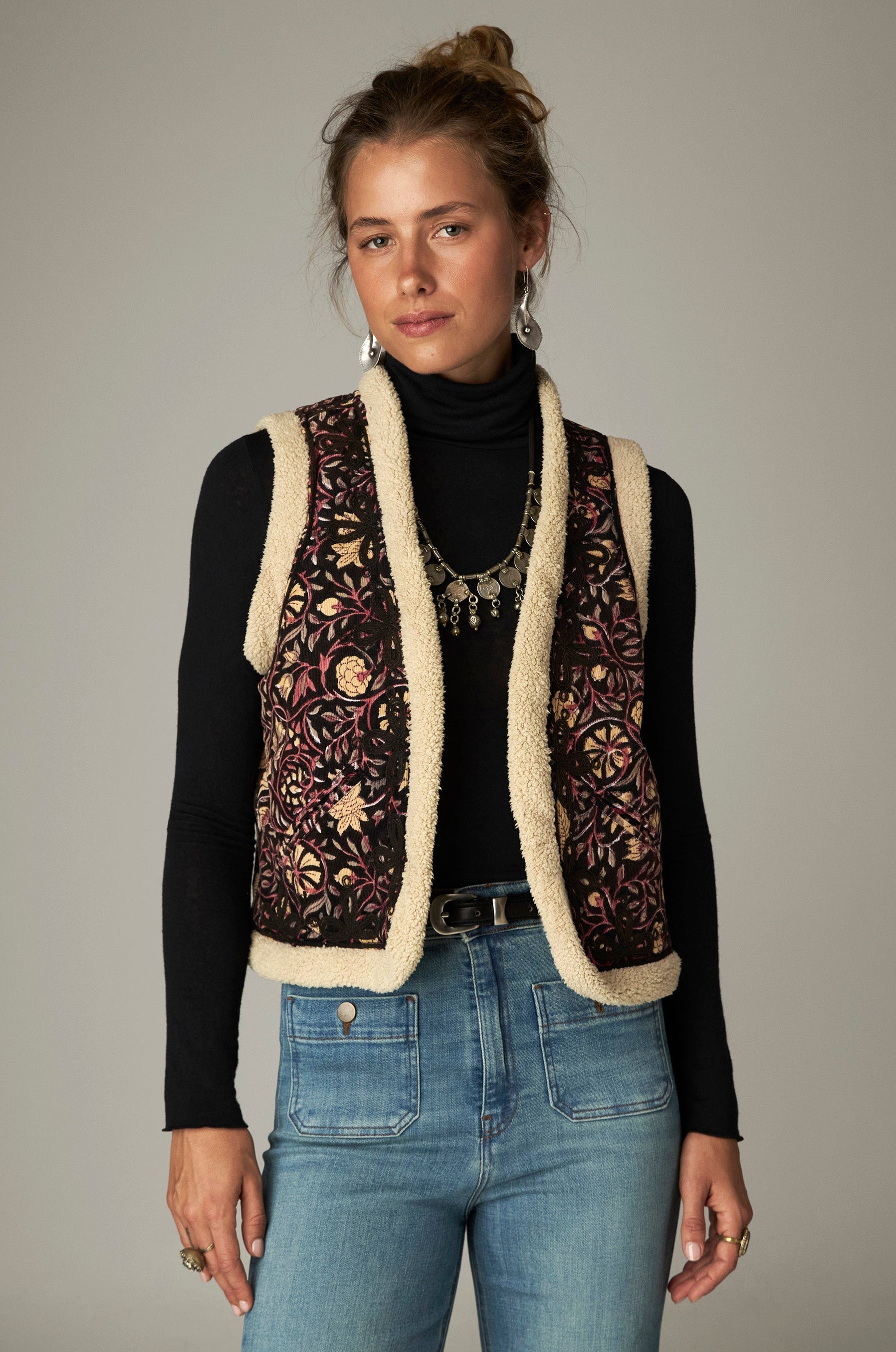 Juno Vest in Ruby Noir