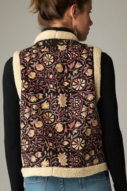 Juno Vest in Ruby Noir