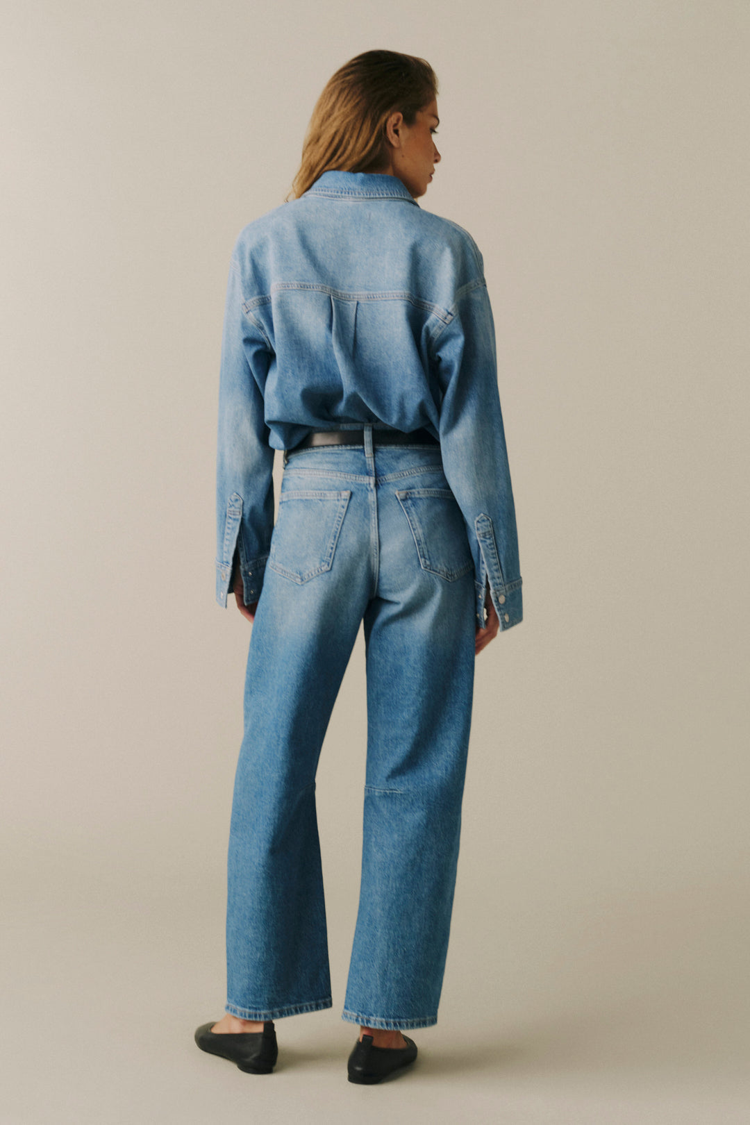 BNA - soft curve barrel jeans in Sadie