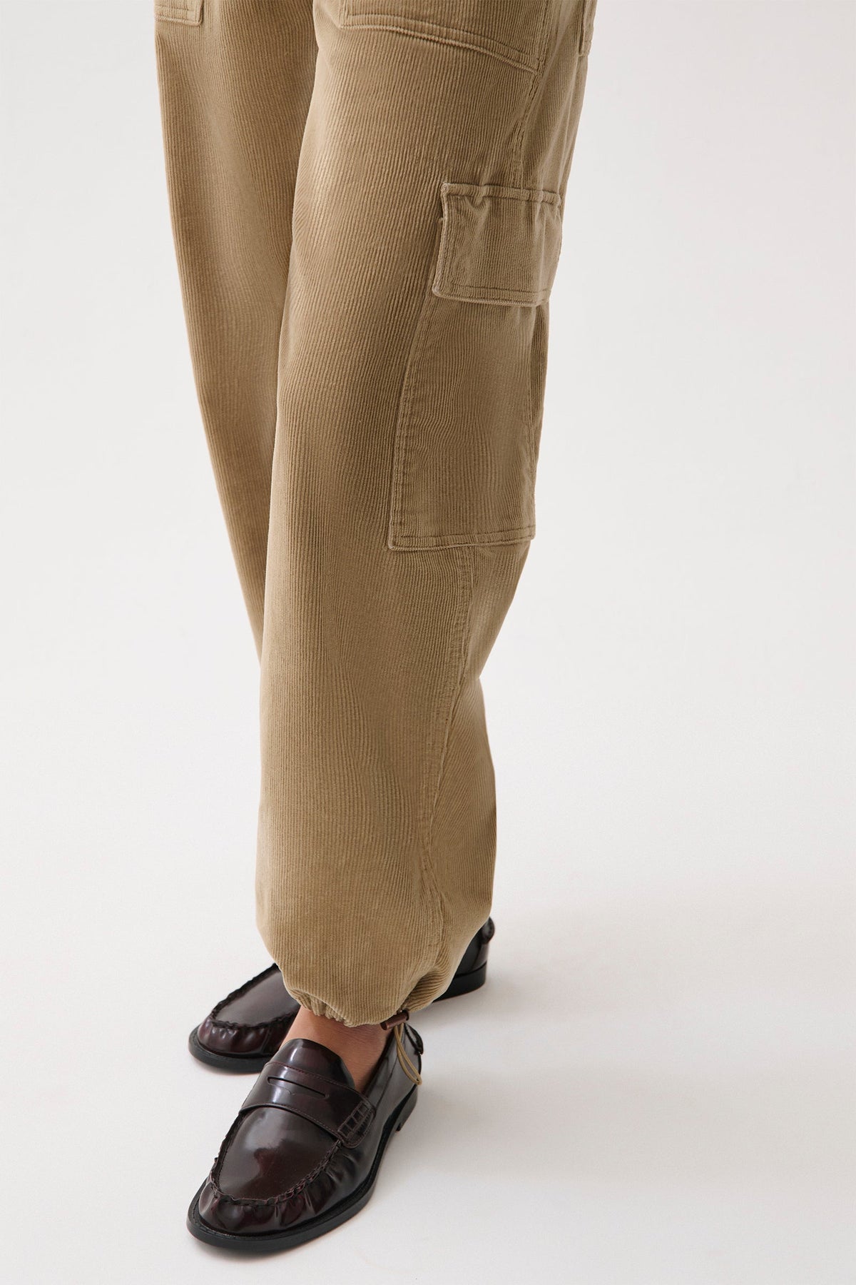 Honor Utility Cord Cargo in Camel