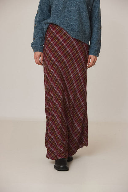 LONG MULTICOLOR CHECKERED SKIRT In Burgundy