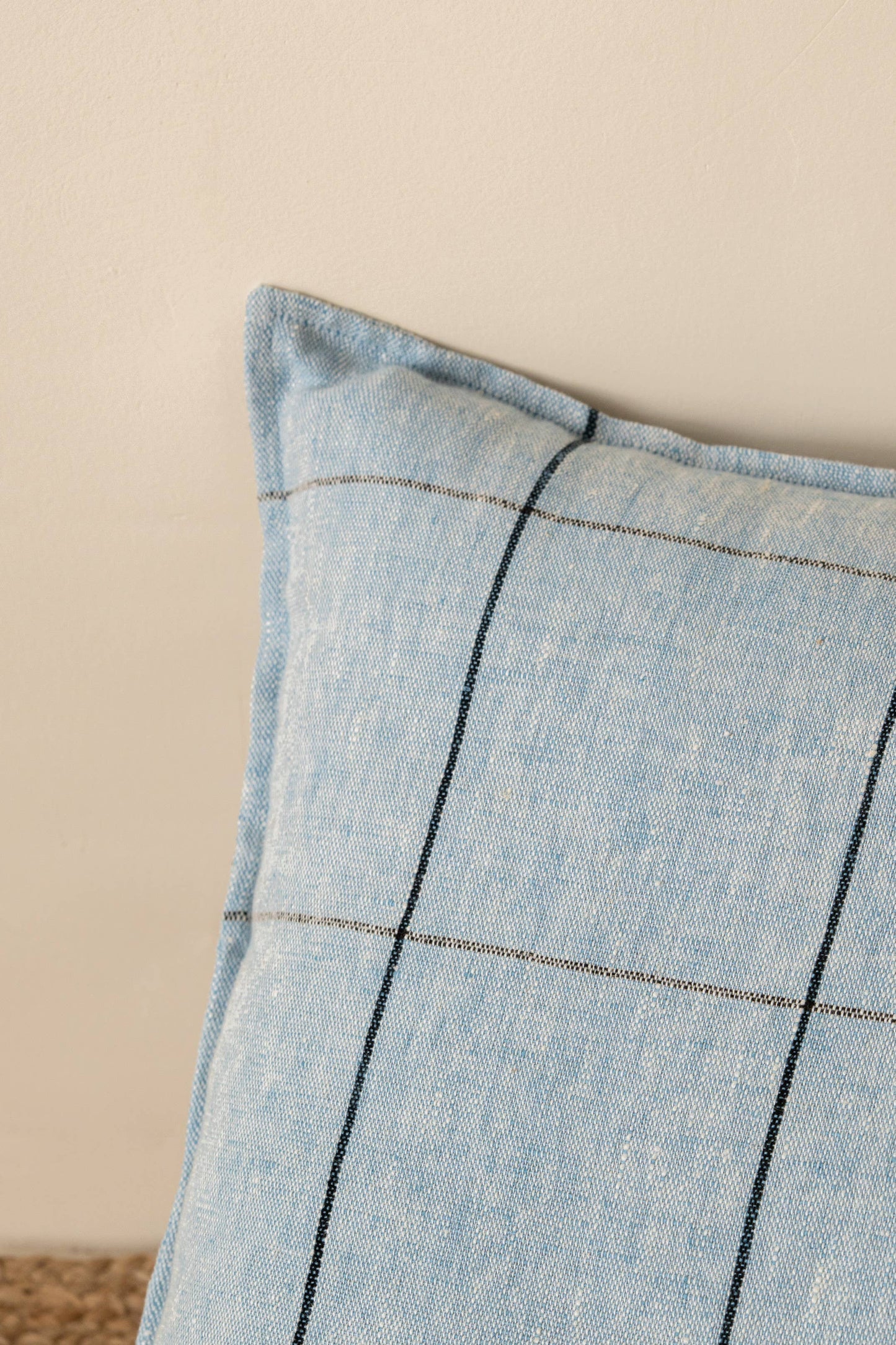 Linen Victor Throw Pillow