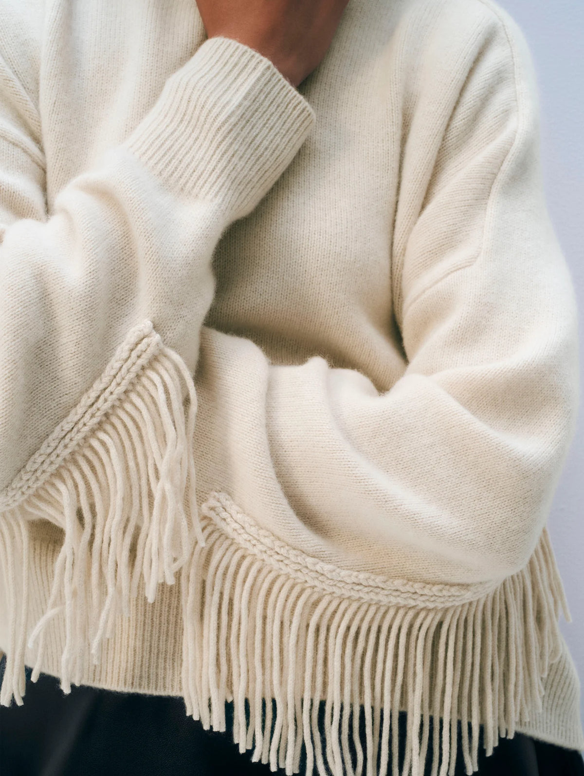 White + Warren Cashmere Blend Luxe Fringe Crewneck in Ivory