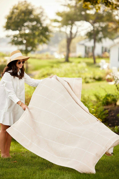 The Lightweight Blanket - Windowpane Wheat