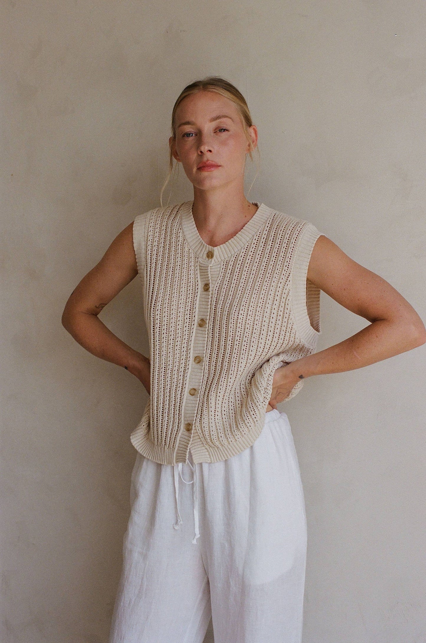 Cotton Sweater Crew Neck Buttondown Vest