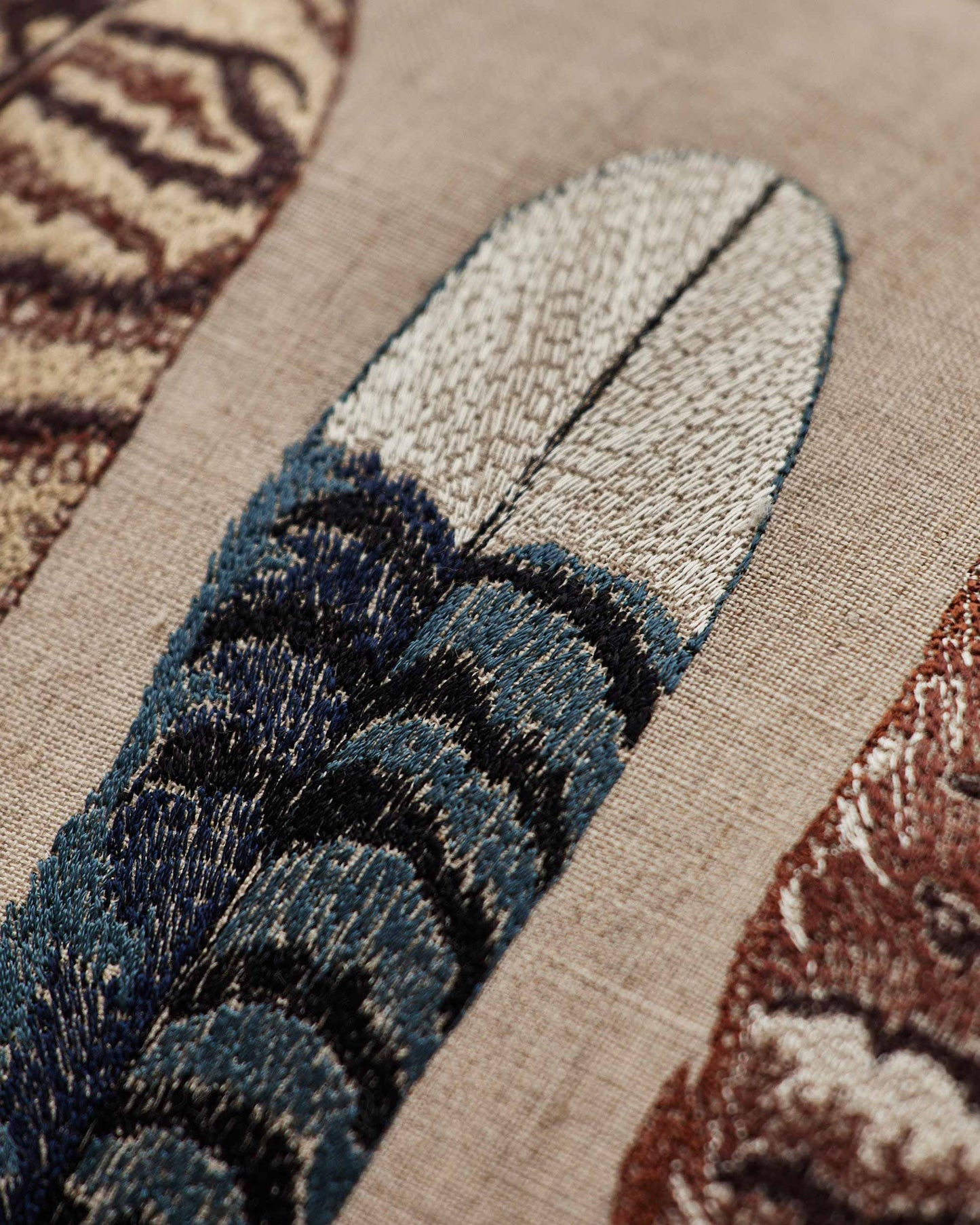 Medium Feathers Pillow with Down Insert