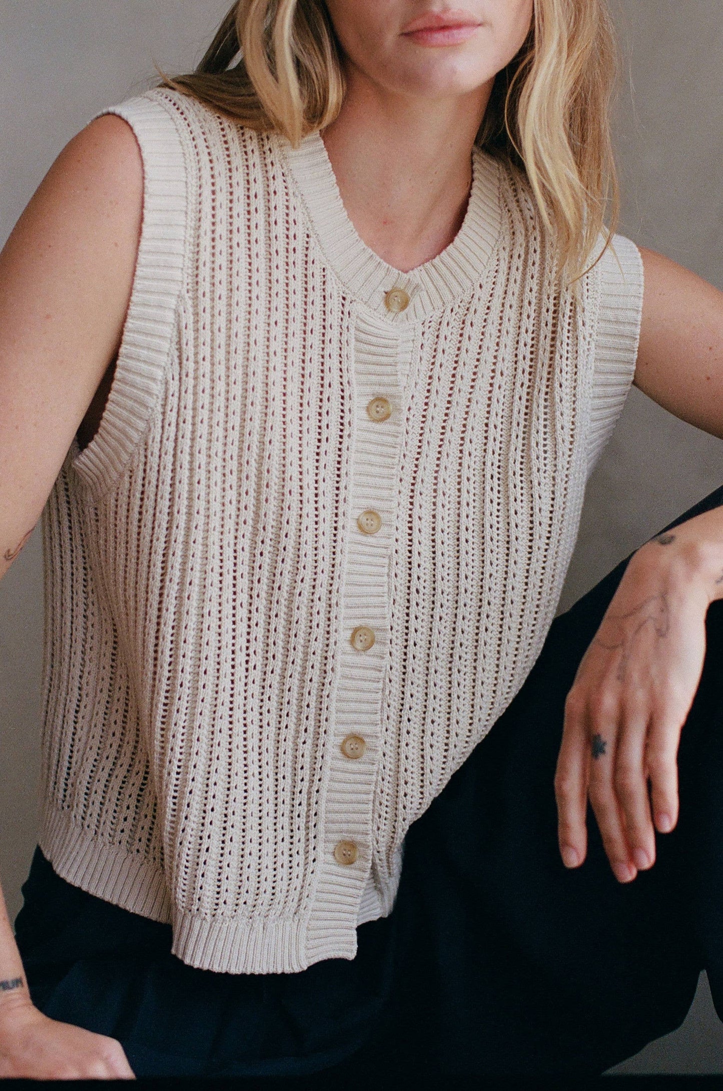 Cotton Sweater Crew Neck Buttondown Vest