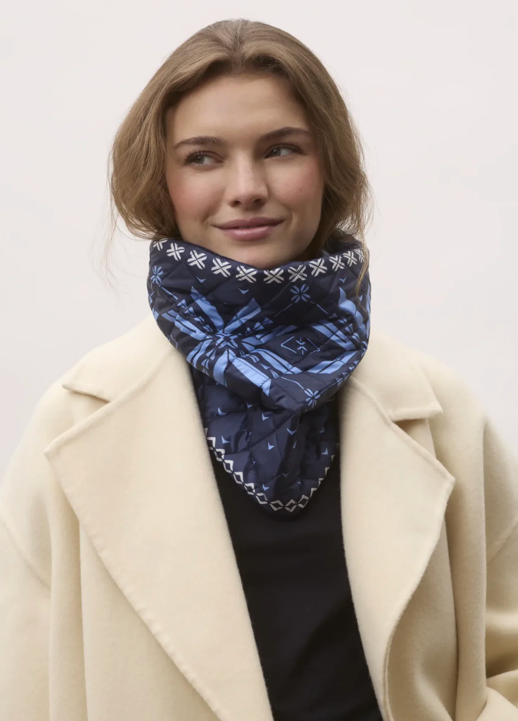 The Pullover - Navy Snowflake