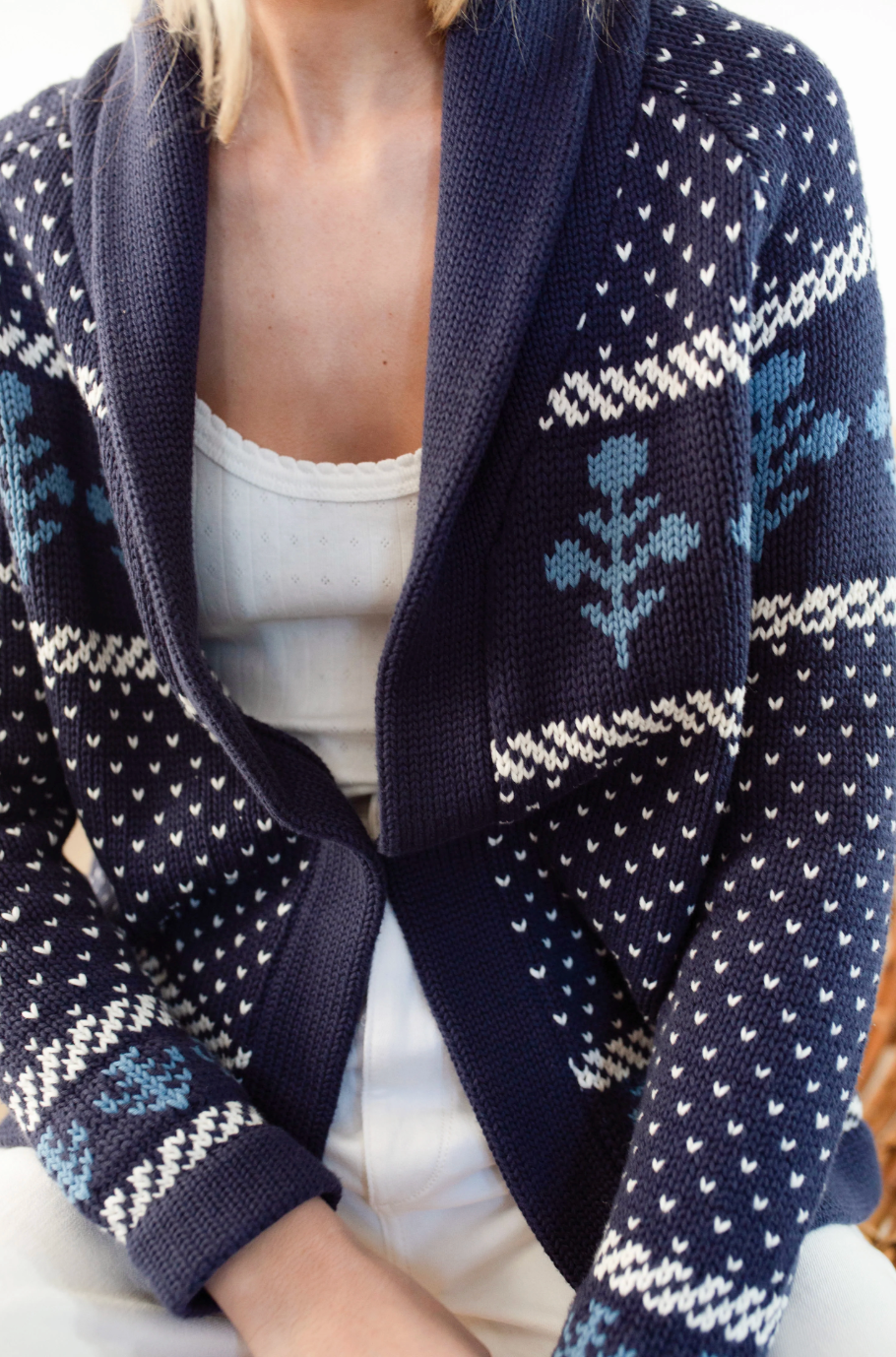 Marea Flower Intarsia Shawl Cardigan