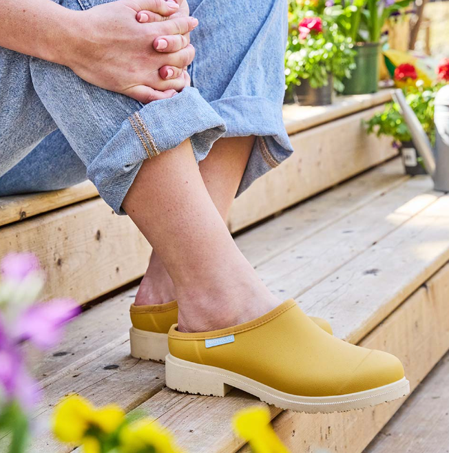 Billie Clog