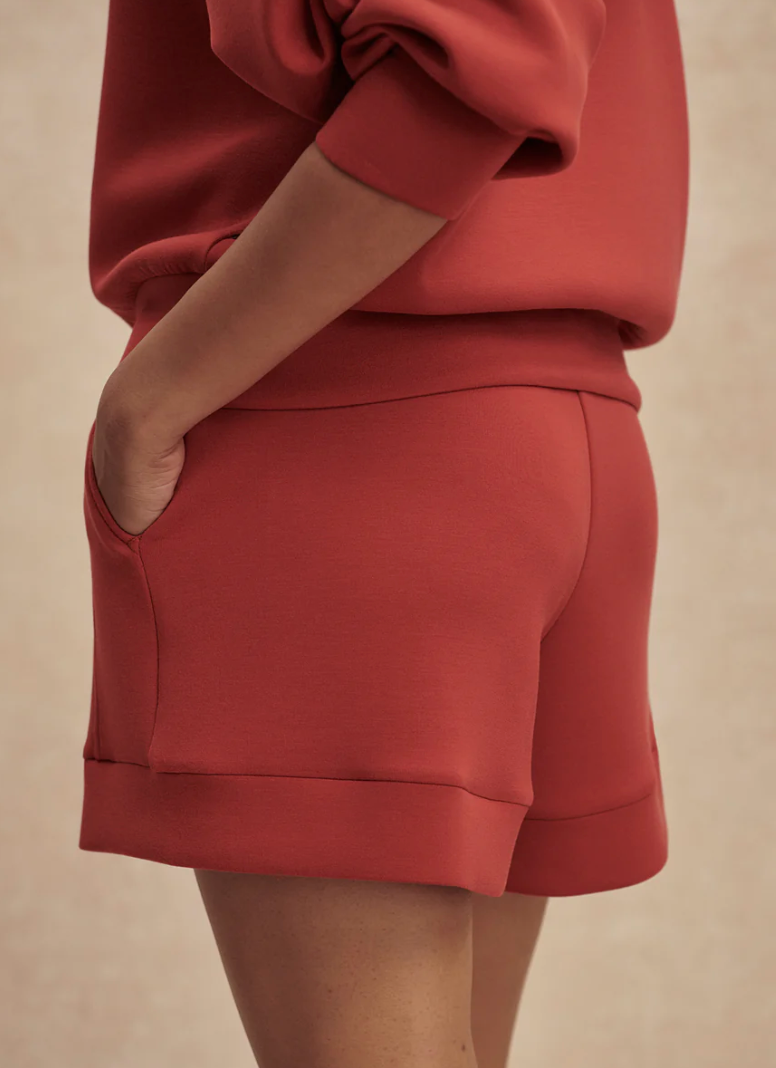 Atrium High-Rise Short