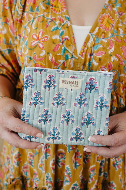 'Dusty blue motif' quilted coin pouch 